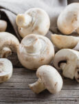 Funghi champignon - Shutterstock