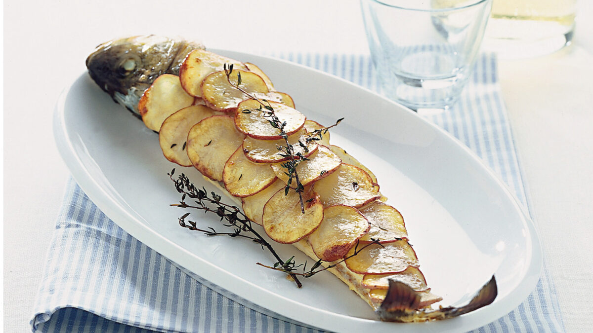 Branzino al forno in crosta dorata