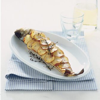 Branzino in crosta Sale&Pepe ricetta