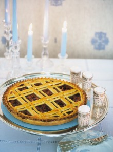 Crostata alle mele e frutti di bosco