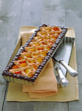 Crostata di pesche e cioccolato Sale&Pepe ricetta