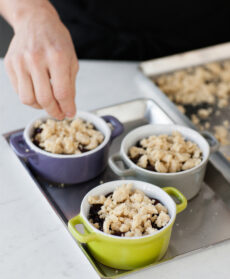 crumble di ciliegie Sale&Pepe step