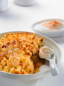 Crumble di mele e pandoro alla cannella