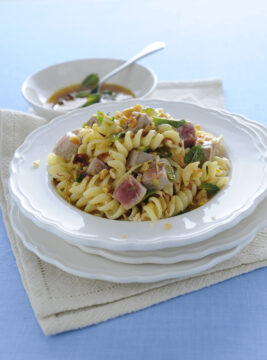 fusilli al tonno fresco con taralli sbriciolati Sale&Pepe