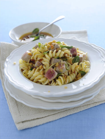 fusilli al tonno fresco con taralli sbriciolati Sale&Pepe