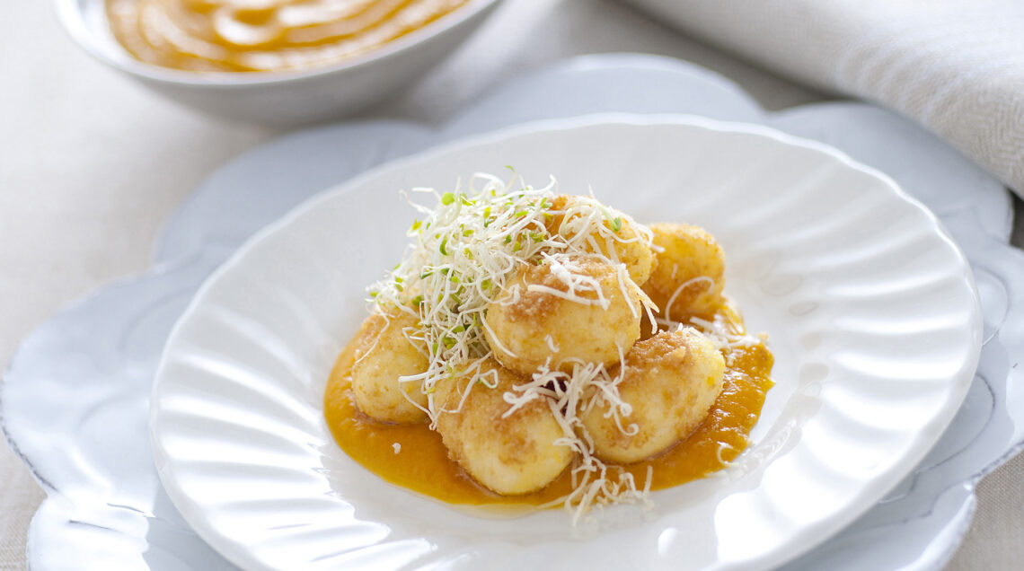 gnocchi con cuore di montasio e crema di zucca Sale&Pepe ricetta