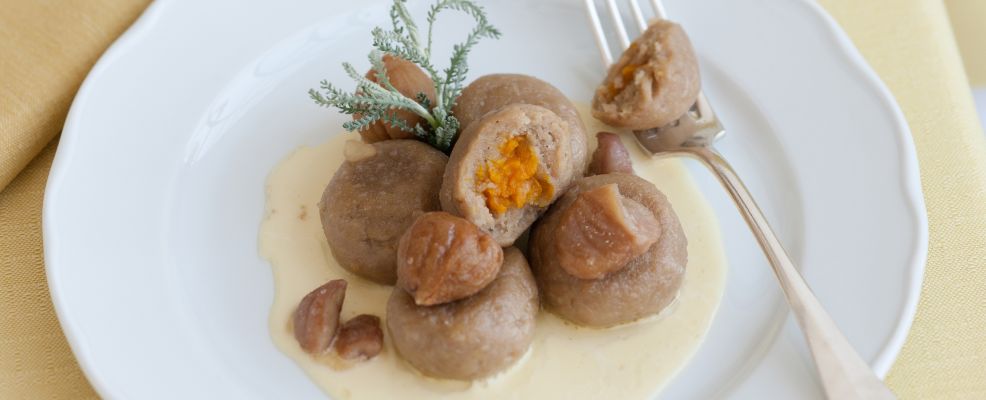 Gnocchi Di Patate E Castagne Con Zucca Sale Pepe