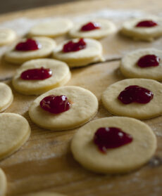 krapfen alla confettura di fragole Sale&Pepe immagine