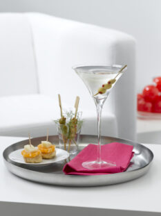 coppa con Martini Cocktail