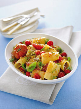 Paccheri con pomodori confit e frisella Sale&Pepe