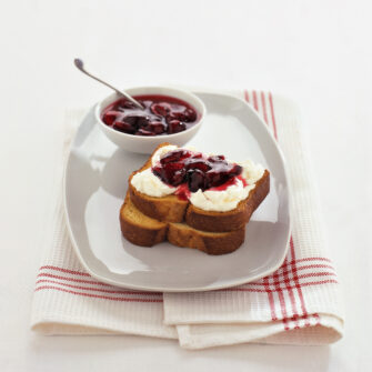 Pan brioche con le ciliegie Sale&Pepe