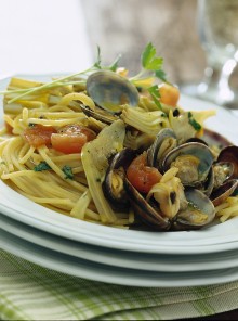Pasta con carciofi e vongole