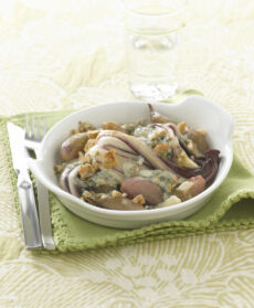 Radicchio e scalogni al blue e noci Sale&Pepe ricetta