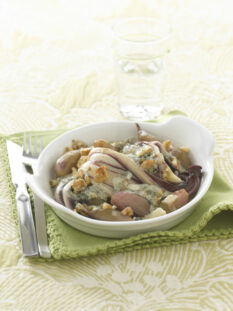 Radicchio e scalogni al blue e noci Sale&Pepe ricetta