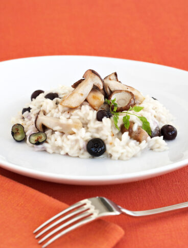 ricetta Risotto mantecato ai funghi e mirtilli Sale&Pepe