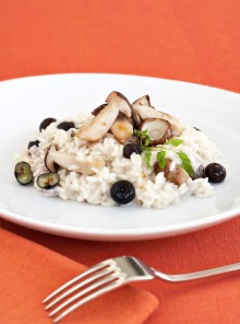 Risotto mantecato con funghi e mirtilli