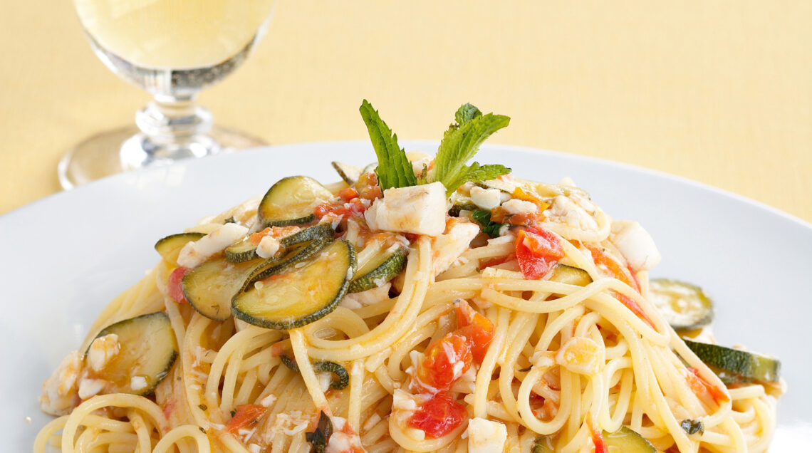 ricetta Spaghetti con branzino e zucchine alla menta Sale&Pepe