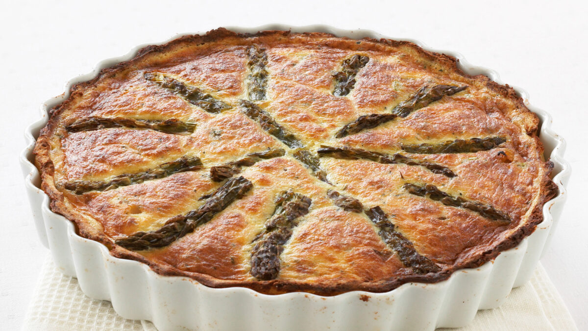 Quiche agli asparagi in crosta di patate