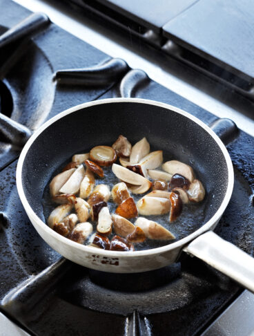 Risotto mantecato ai funghi e mirtilli Sale&Pepe foto