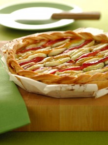 Sfogliata agli aromi con peperoni e mozzarella