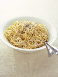 Spaghetti cacio e pepe Sale&Pepe