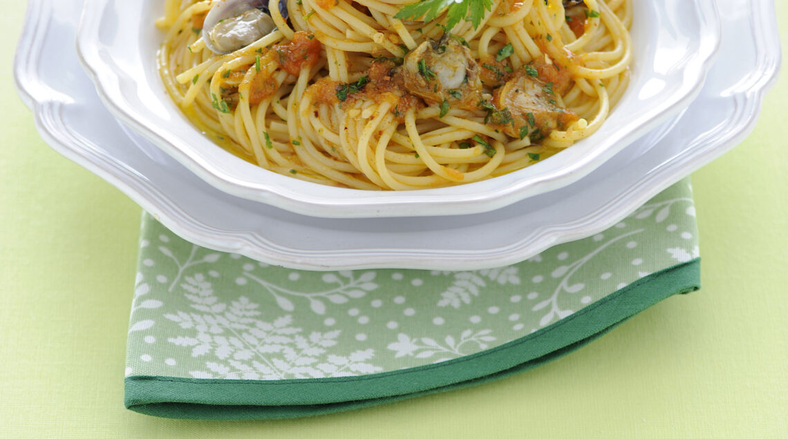 Spaghetti alle vongole con curry Sale&Pepe