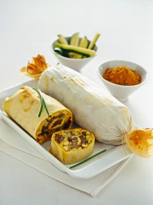 Strudel con verdure, robiola e pollo al curry