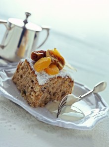 Torta di frutta secca e cocco