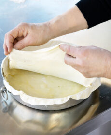 Torta pasqualina con i carciofi Sale&Pepe immagine