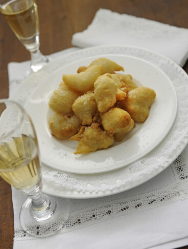 Zeppole 'e pasta crisciuta Sale&Pepe