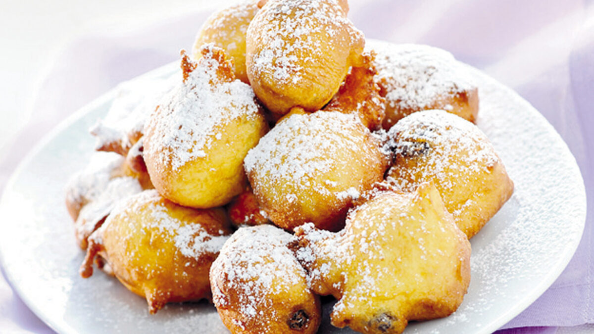 Fritole ricche: con uvetta e pinoli
