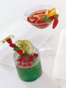 aperitivo-di-fragoline-e-kiwi-al-pimms