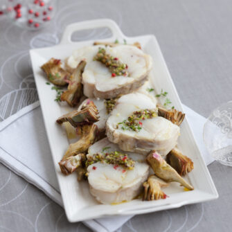 arrosto-di-rana-pescatrice-con-pistacchi-e-carciofi