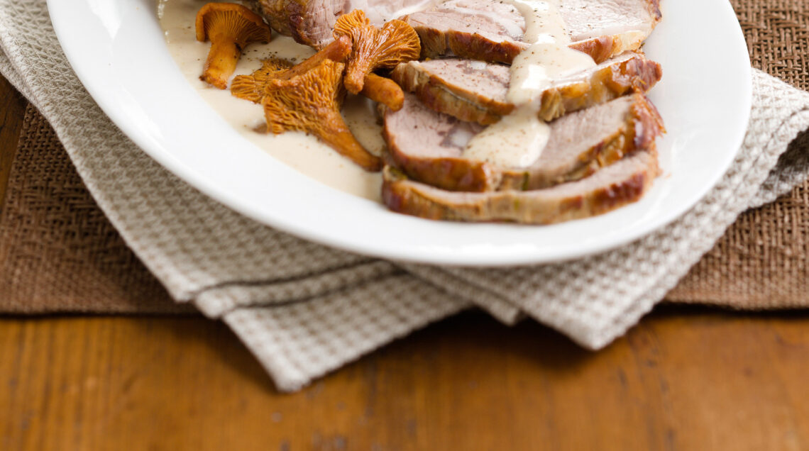 arrosto-di-vitello-con-finferli-alla-crema