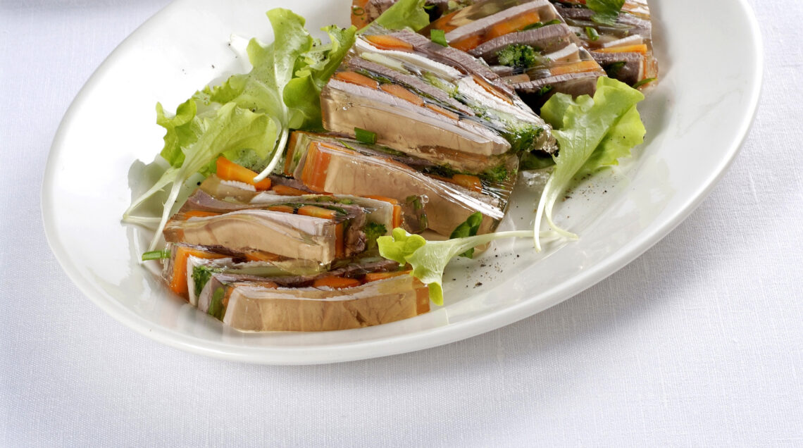 aspic-di-carni-miste-e-verdure