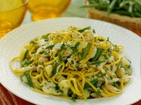 bavette-e-carpaccio-di-polpo-con-cipolla-marinata ricetta