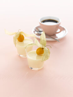 bicchierini-di-crema-bianca