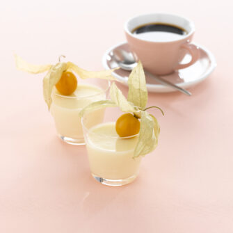 bicchierini-di-crema-bianca