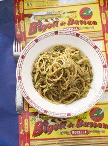 I bigoli con acciughe e cipolla (Veneto)
