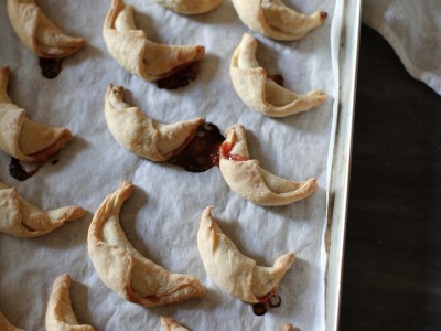 biscotti-a-lune-saracene-ripieni-di-marmellata preparazione
