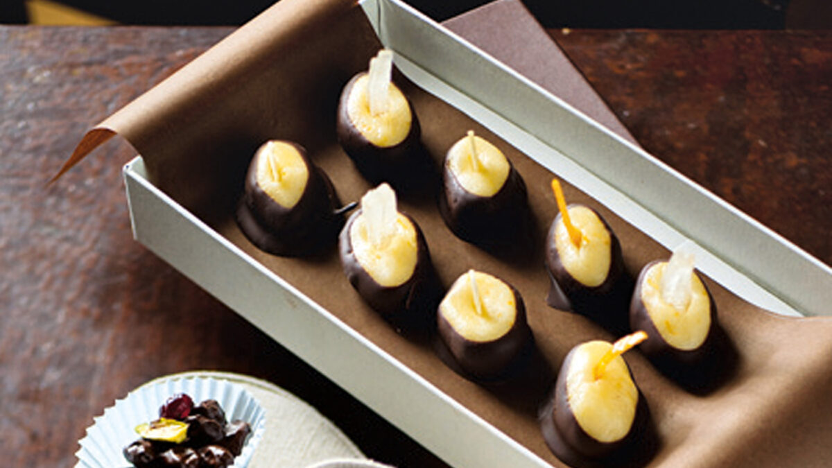 Bocconcini alle mandorle con scorzette d’arancia