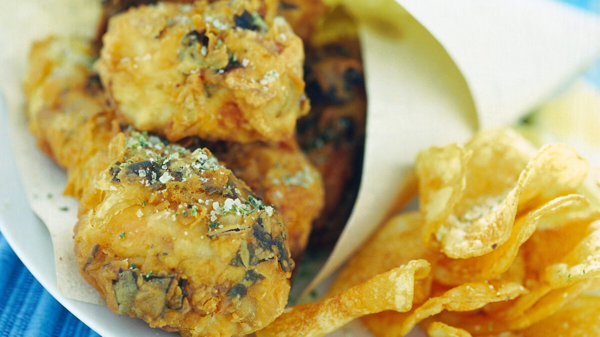 Bocconcini di pollo croccanti con chips