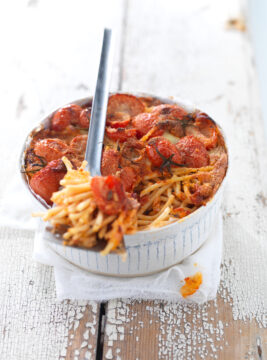 bucatini-alla-pizzaiola in forma