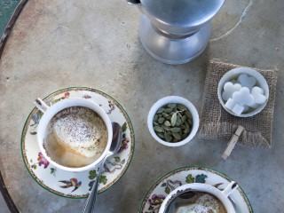 caffe-al-cacao-e-cardamomo-con-zabaione-montato