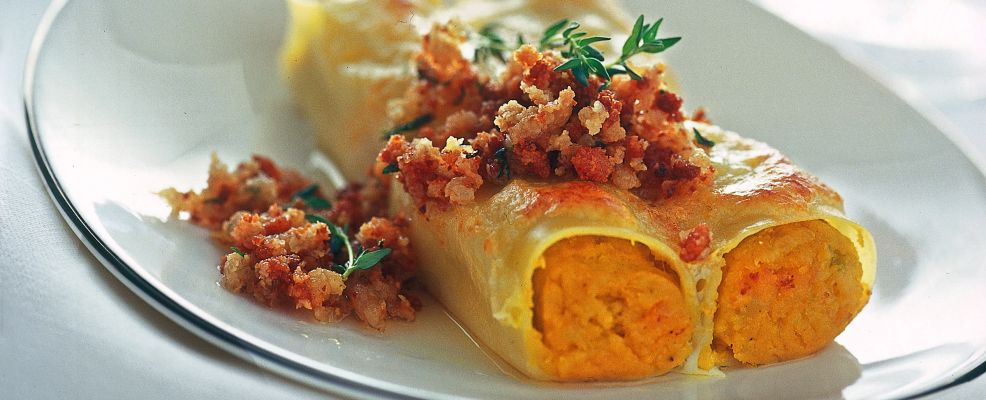 Cannelloni Con Crema Di Zucca E Trito Croccante Sale Pepe