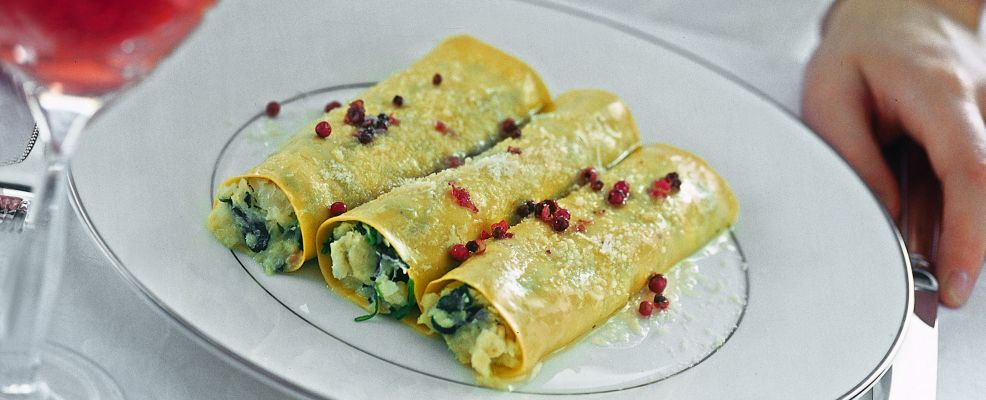 https://www.salepepe.it/files/2014/04/cannoli-con-crema-di-baccala-e-spinacini-ricetta-986x400.jpg
