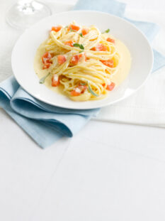 carbonara-di-linguine-al-salmone