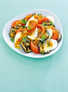 Il carpaccio di melanzane e mozzarella ai peperoni
