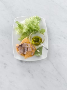 Carpaccio di ricciola all'anguria e melone