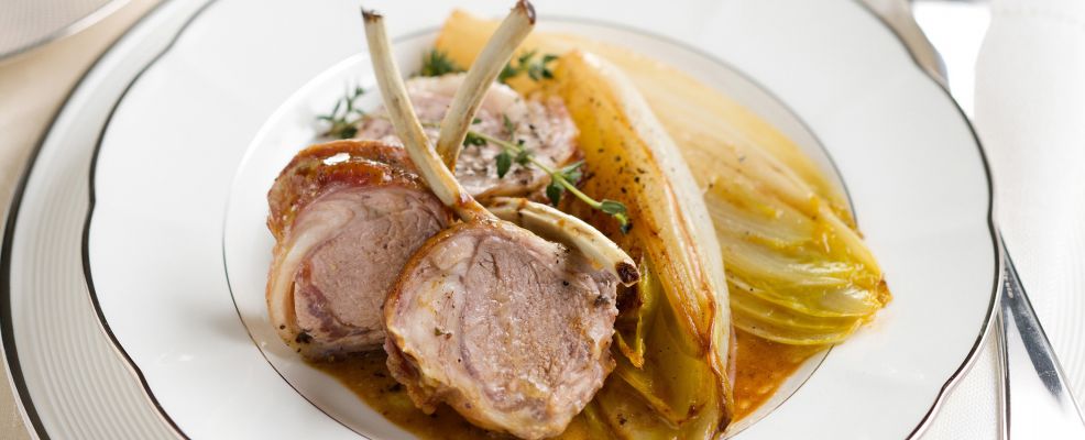 Carré di agnello con l'indivia al sidro | Sale&Pepe